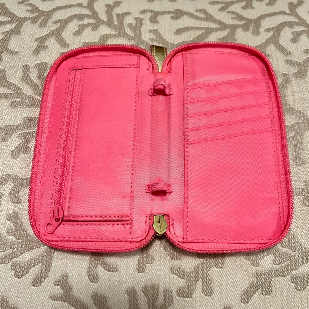 🎀Lilly Pulitzer Cellphone & Wallet Wristlet🎀 - Picture 3 of 8